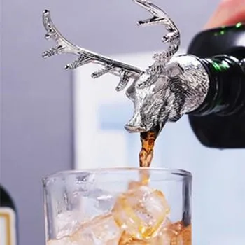 Wine bottle stopper wine pourer