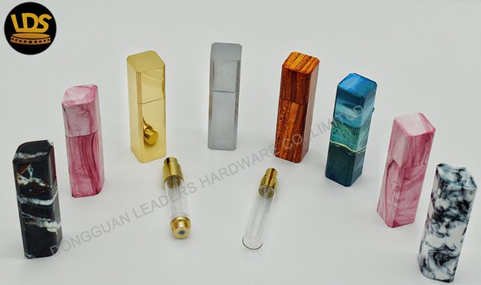 Magnetic travel atomizer with refilled bottle Magnetic travel atomizer with refilled bottle